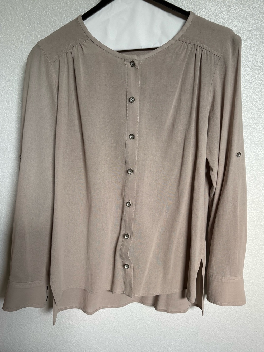 Trina Turk Taupe Button-Front Long-Sleeve Blouse